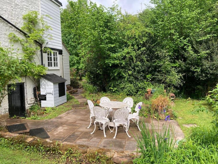 Ashdown Forest Character Cottage, 18Th Century Crowborough Eksteriør bilde